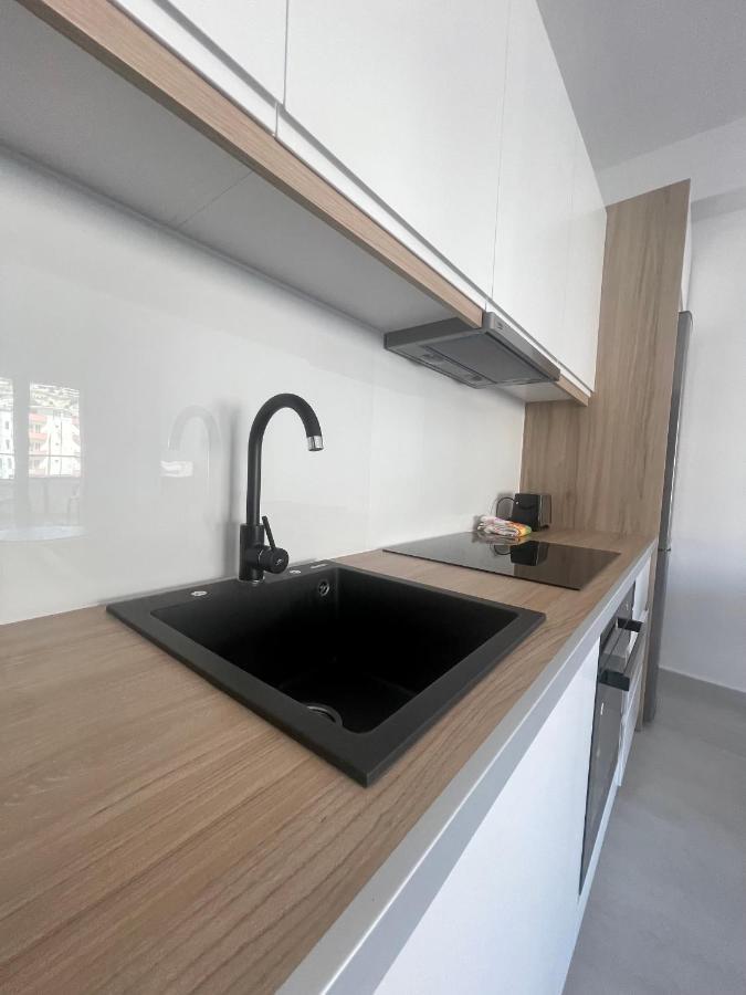 Azura Saranda Terraces Apt ภายนอก รูปภาพ